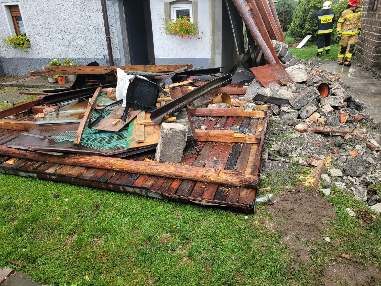 Zdjęcie w galerii na portalu naszraciborz.pl: Nawałnica nad powiatem raciborskim - zerwane dachy w gm. Kuźnia Raciborska [FOTO] wiadomości z regionu