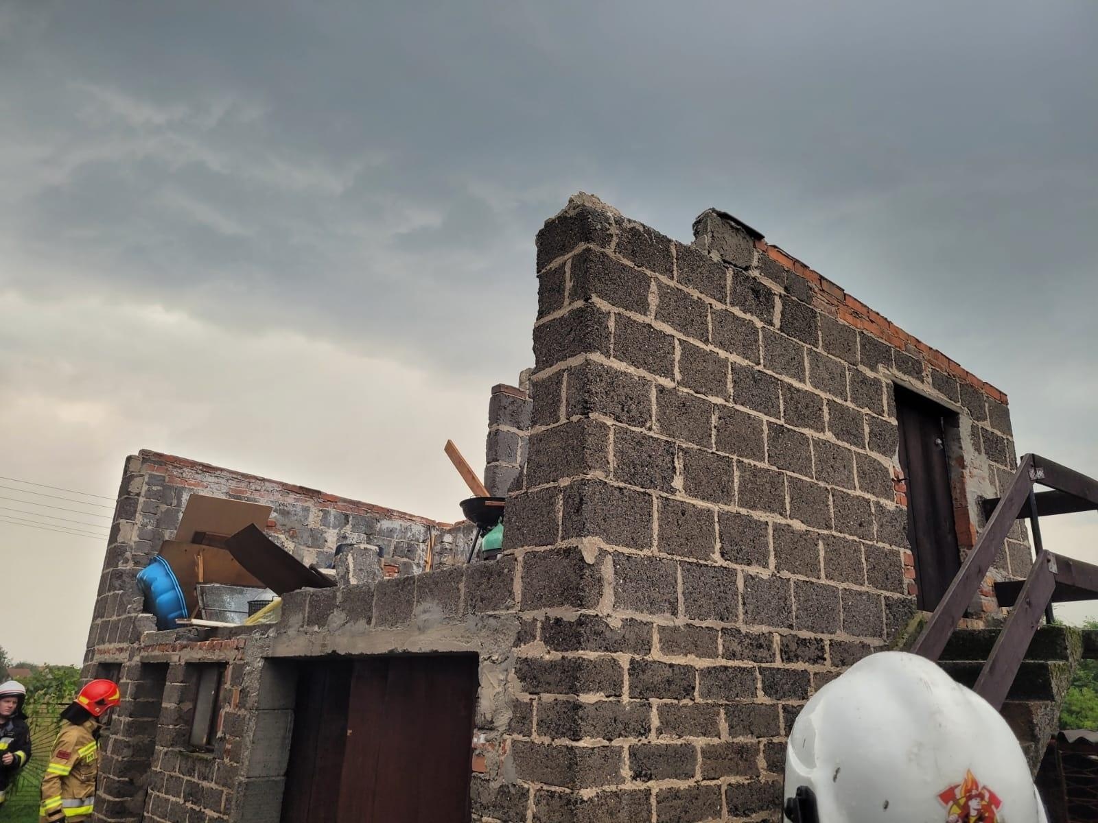 Zdjęcie w galerii na portalu naszraciborz.pl: Nawałnica nad powiatem raciborskim - zerwane dachy w gm. Kuźnia Raciborska [FOTO] wiadomości z regionu