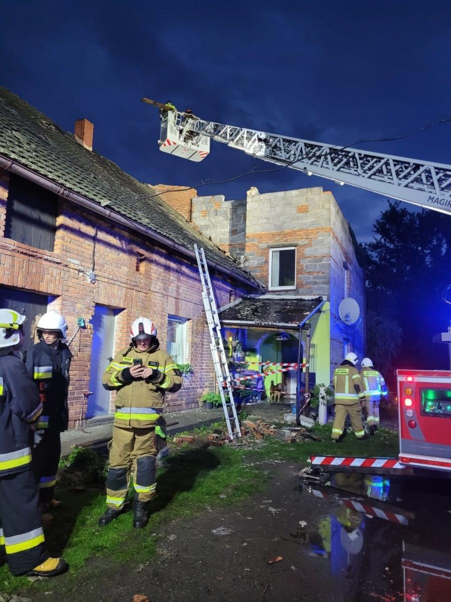 Zdjęcie w galerii na portalu naszraciborz.pl: Nawałnica nad powiatem raciborskim - zerwane dachy w gm. Kuźnia Raciborska [FOTO] wiadomości z regionu