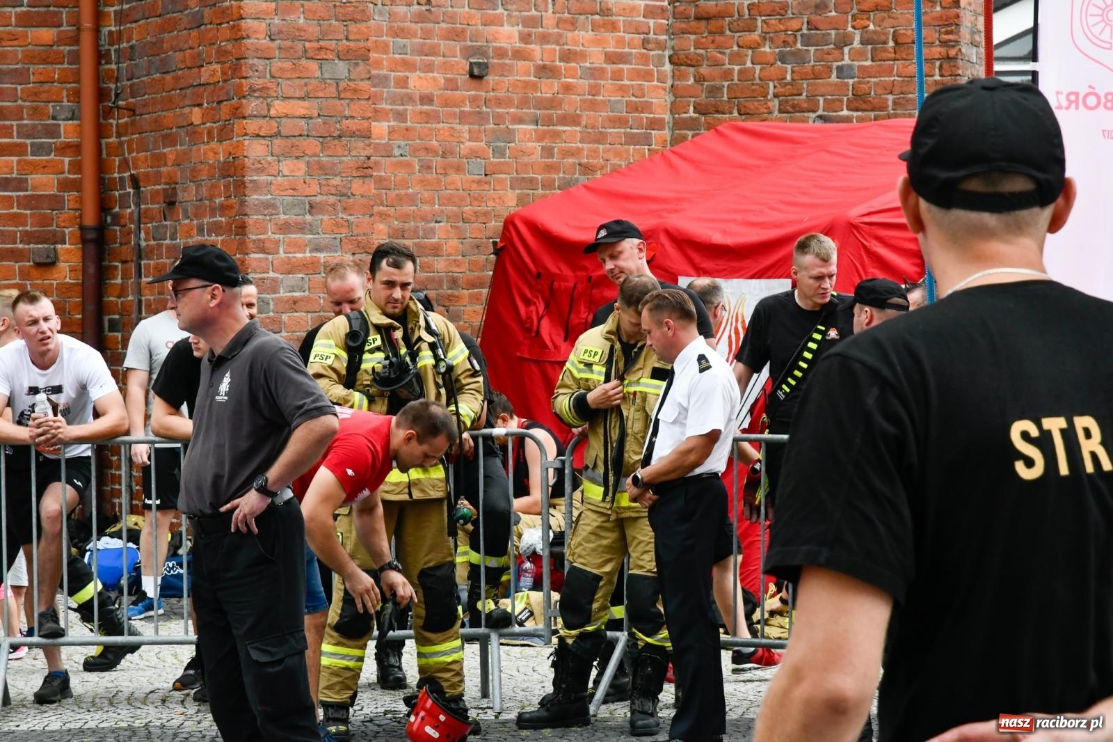 Zdjęcie w galerii na portalu naszraciborz.pl: Toughest Firefighter Racibórz 2023 - strażackie emocje w Raciborzu wiadomości z regionu