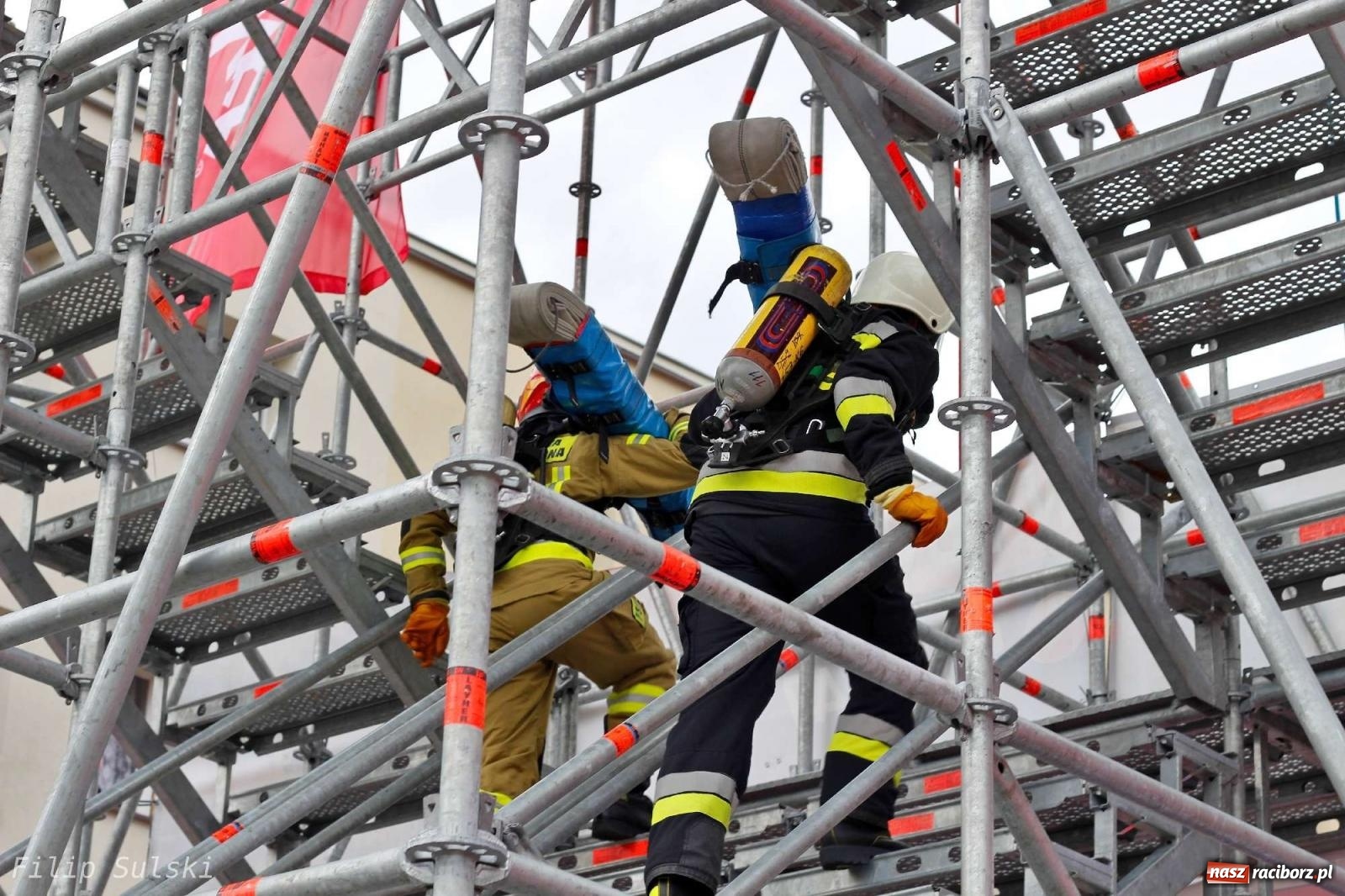Zdjęcie w galerii na portalu naszraciborz.pl: Toughest Firefighter Racibórz 2023 - strażackie emocje w Raciborzu wiadomości z regionu