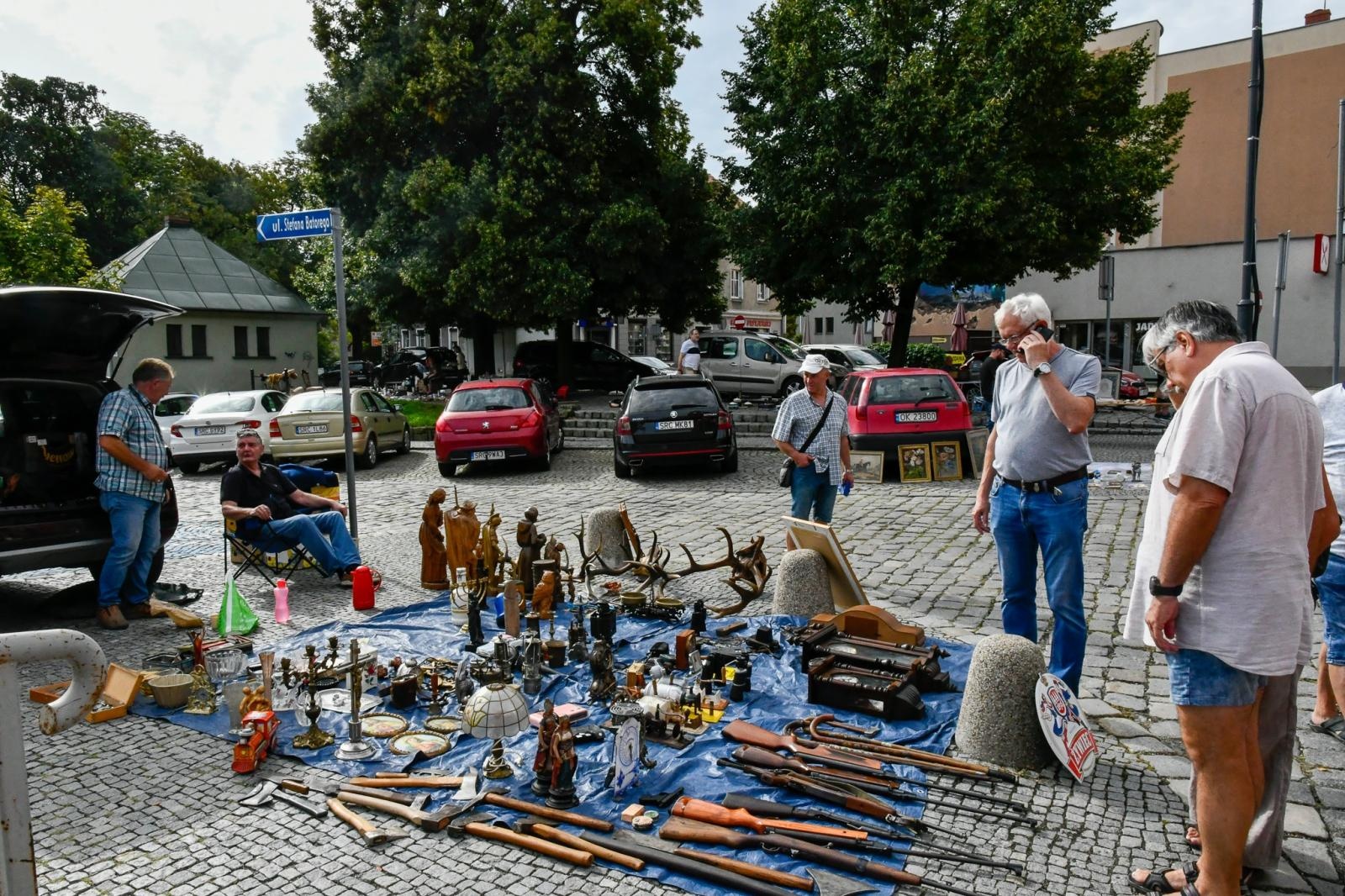 Zdjęcie w galerii na portalu naszraciborz.pl: Raciborski targ staroci wrócił na stare miejsce wiadomości z regionu