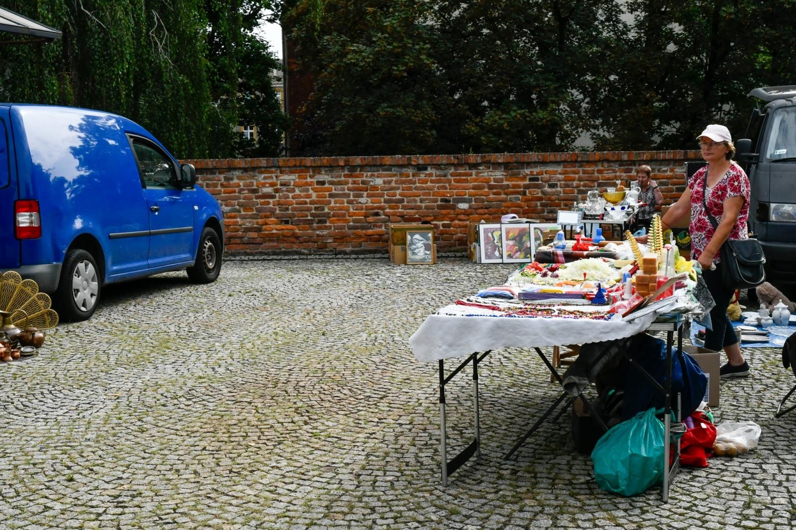 Zdjęcie w galerii na portalu naszraciborz.pl: Raciborski targ staroci wrócił na stare miejsce wiadomości z regionu