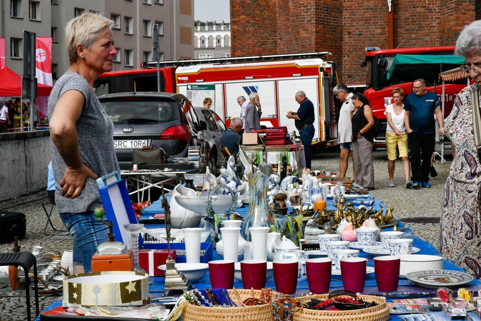 Zdjęcie w galerii na portalu naszraciborz.pl: Raciborski targ staroci wrócił na stare miejsce wiadomości z regionu