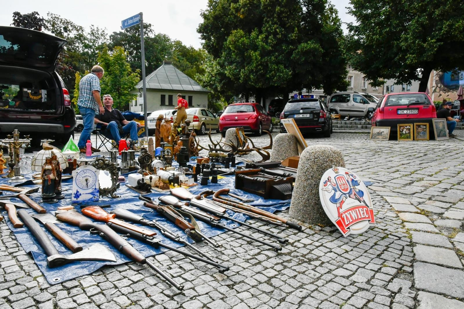 Zdjęcie w galerii na portalu naszraciborz.pl: Raciborski targ staroci wrócił na stare miejsce wiadomości z regionu