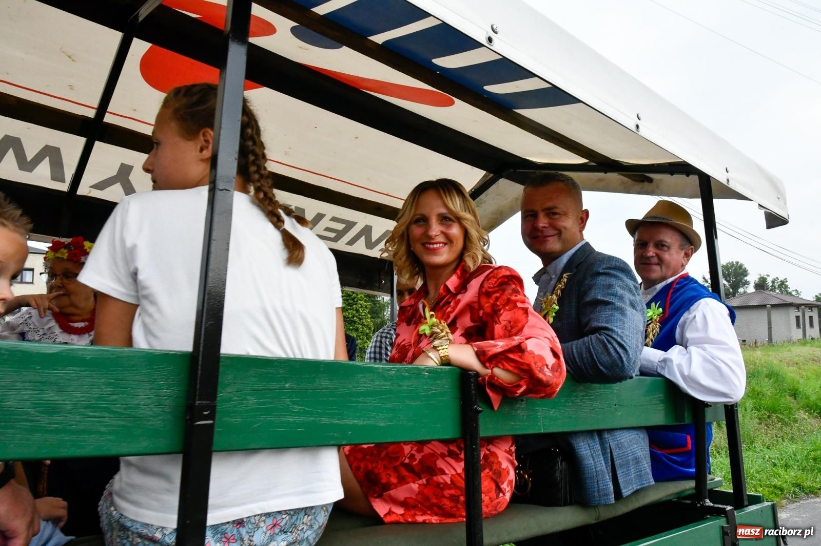 Zdjęcie w galerii na portalu naszraciborz.pl: Barwny korowód dożynkowy w Łańcach [FOTO i WIDEO] wiadomości z regionu
