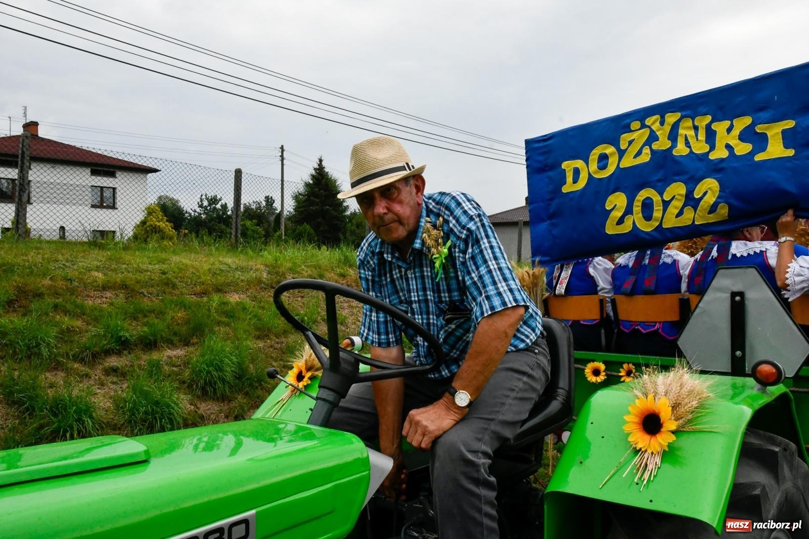 Zdjęcie w galerii na portalu naszraciborz.pl: Barwny korowód dożynkowy w Łańcach [FOTO i WIDEO] wiadomości z regionu