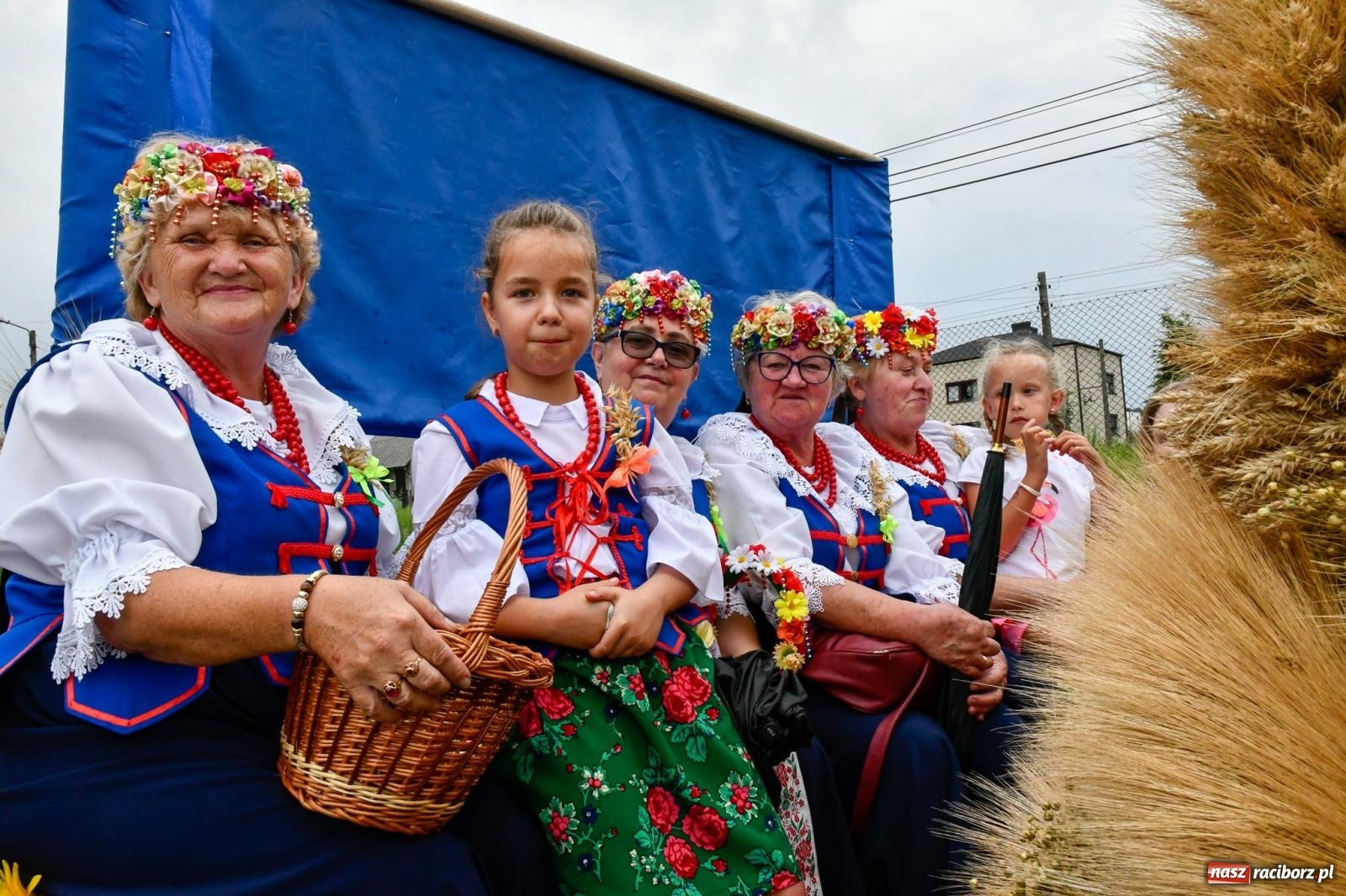 Zdjęcie w galerii na portalu naszraciborz.pl: Barwny korowód dożynkowy w Łańcach [FOTO i WIDEO] wiadomości z regionu