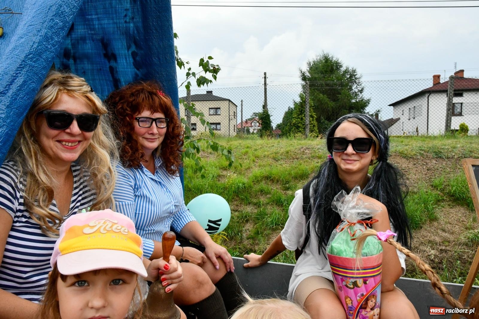 Zdjęcie w galerii na portalu naszraciborz.pl: Barwny korowód dożynkowy w Łańcach [FOTO i WIDEO] wiadomości z regionu