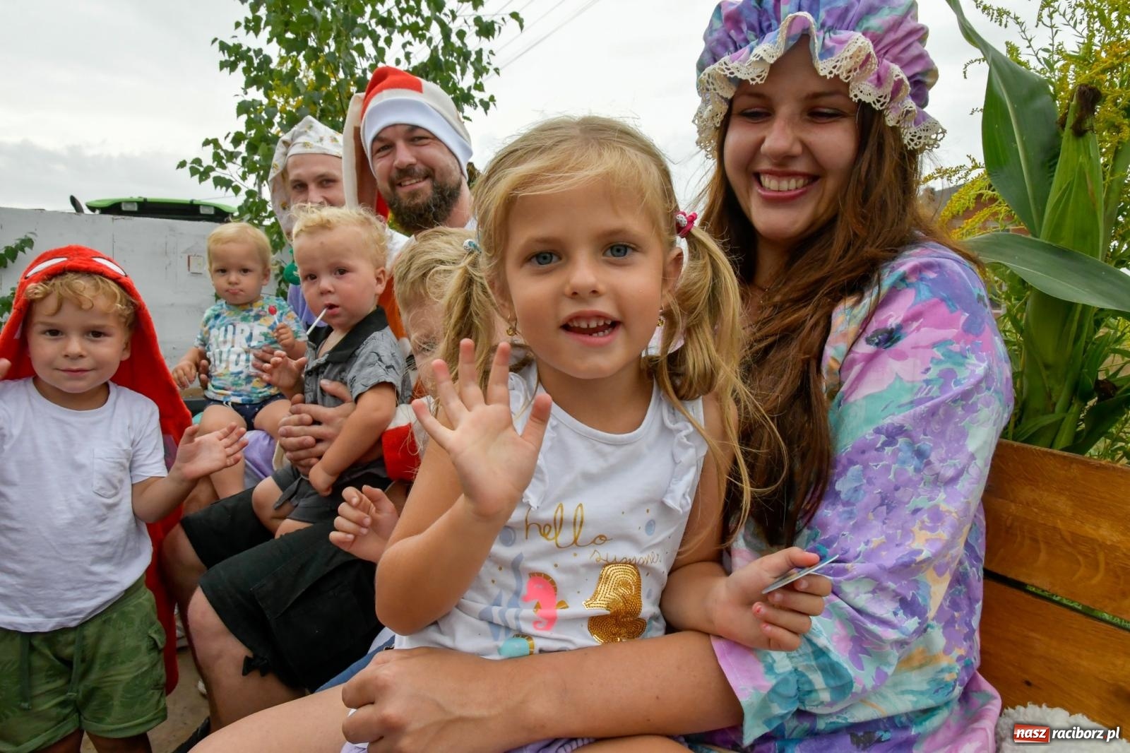 Zdjęcie w galerii na portalu naszraciborz.pl: Barwny korowód dożynkowy w Łańcach [FOTO i WIDEO] wiadomości z regionu