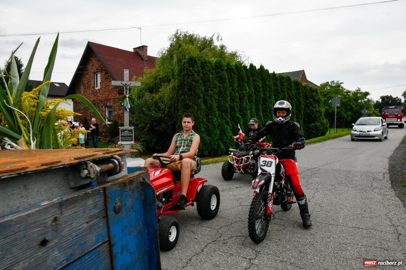 Zdjęcie w galerii na portalu naszraciborz.pl: Barwny korowód dożynkowy w Łańcach [FOTO i WIDEO] wiadomości z regionu