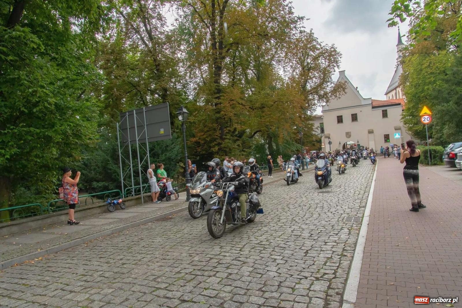 Zdjęcie w galerii na portalu naszraciborz.pl: Zamek Rock Party - ich wielkie polsko-czeskie wesele [FOTO i WIDEO] wiadomości z regionu