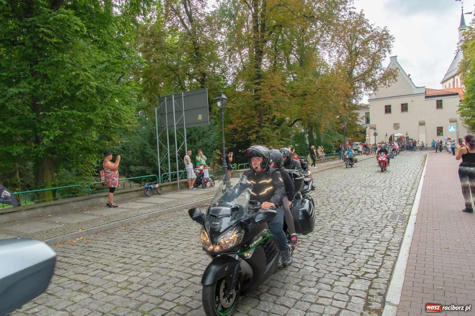 Zdjęcie w galerii na portalu naszraciborz.pl: Zamek Rock Party - ich wielkie polsko-czeskie wesele [FOTO i WIDEO] wiadomości z regionu