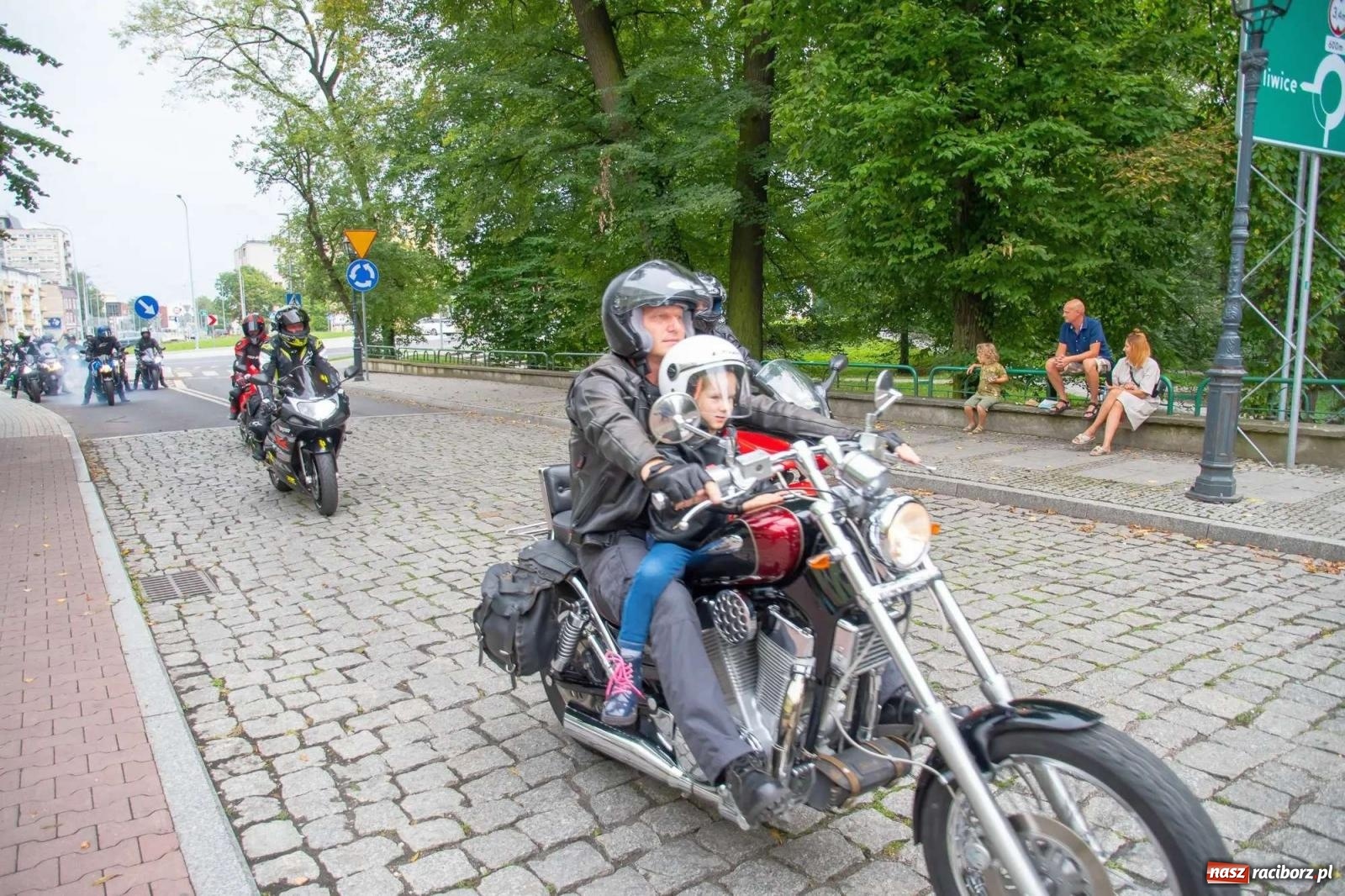 Zdjęcie w galerii na portalu naszraciborz.pl: Zamek Rock Party - ich wielkie polsko-czeskie wesele [FOTO i WIDEO] wiadomości z regionu