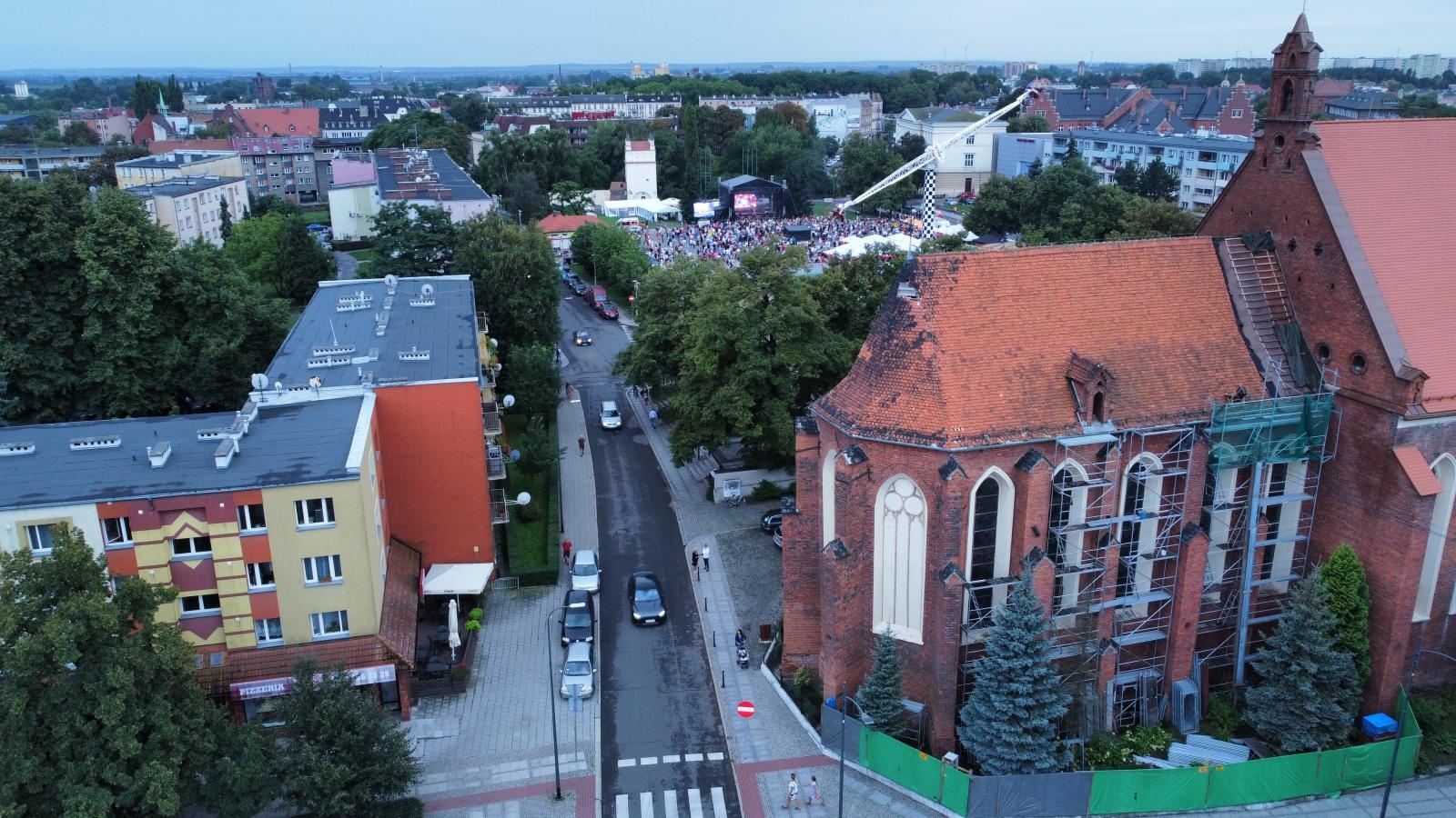 Zdjęcie w galerii na portalu naszraciborz.pl: Memoriał 2022 z lotu ptaka. Zobaczcie lunapark [FOTO i WIDEO] wiadomości z regionu