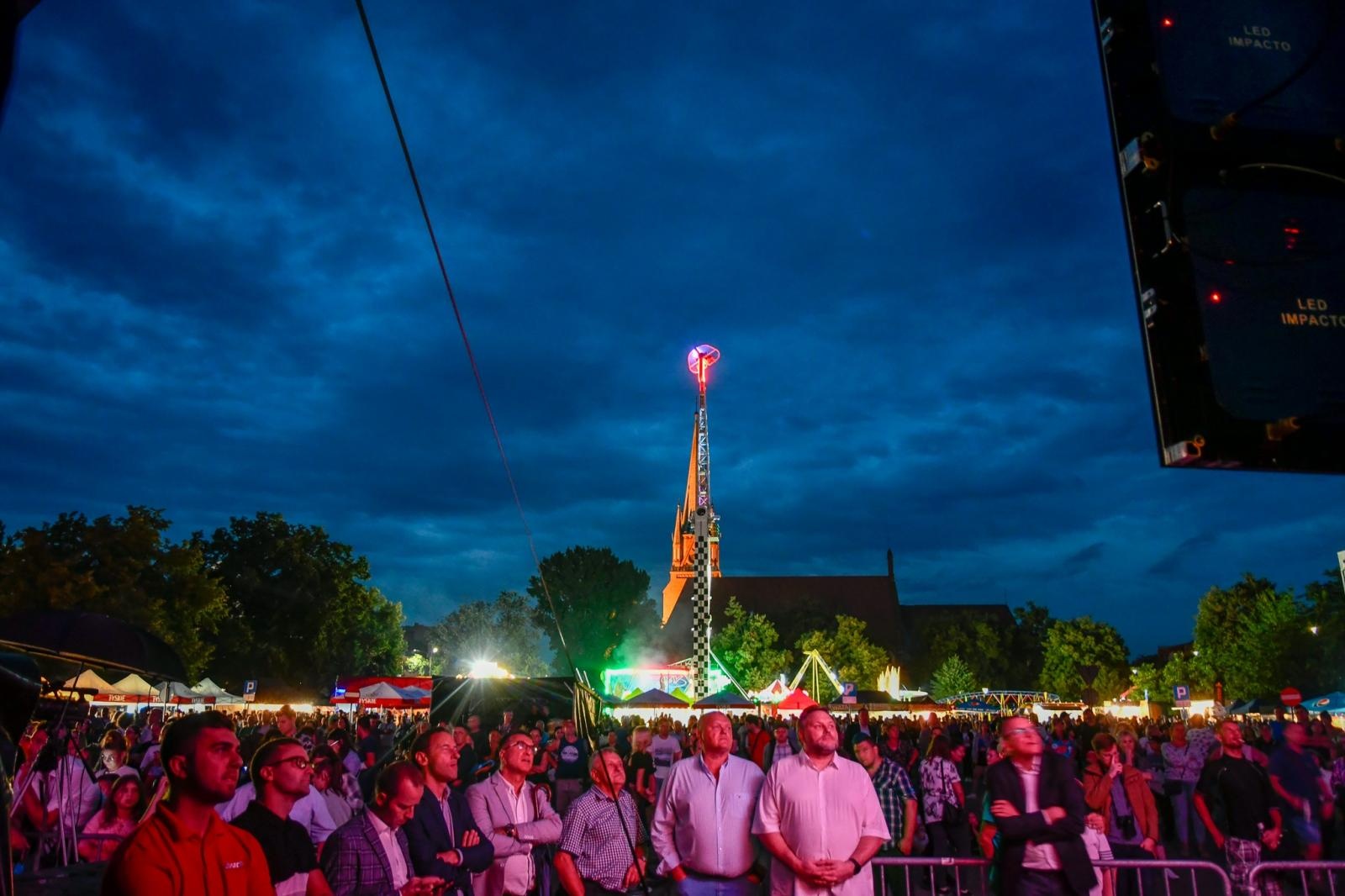 Zdjęcie w galerii na portalu naszraciborz.pl: Memoriał 2022 z lotu ptaka. Zobaczcie lunapark [FOTO i WIDEO] wiadomości z regionu