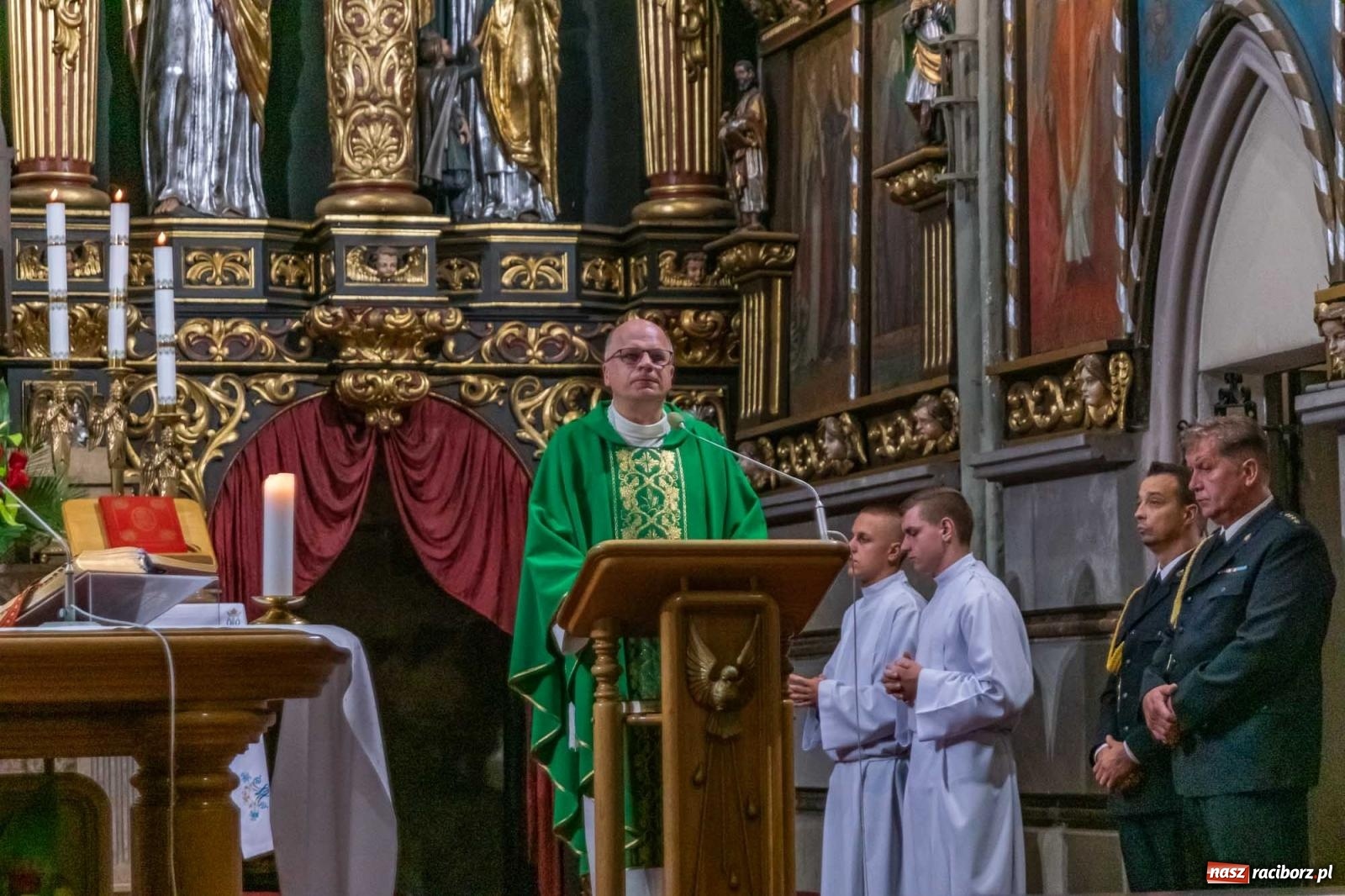 Zdjęcie w galerii na portalu naszraciborz.pl: Memoriałowa Msza w intencji poległych strażaków wiadomości z regionu