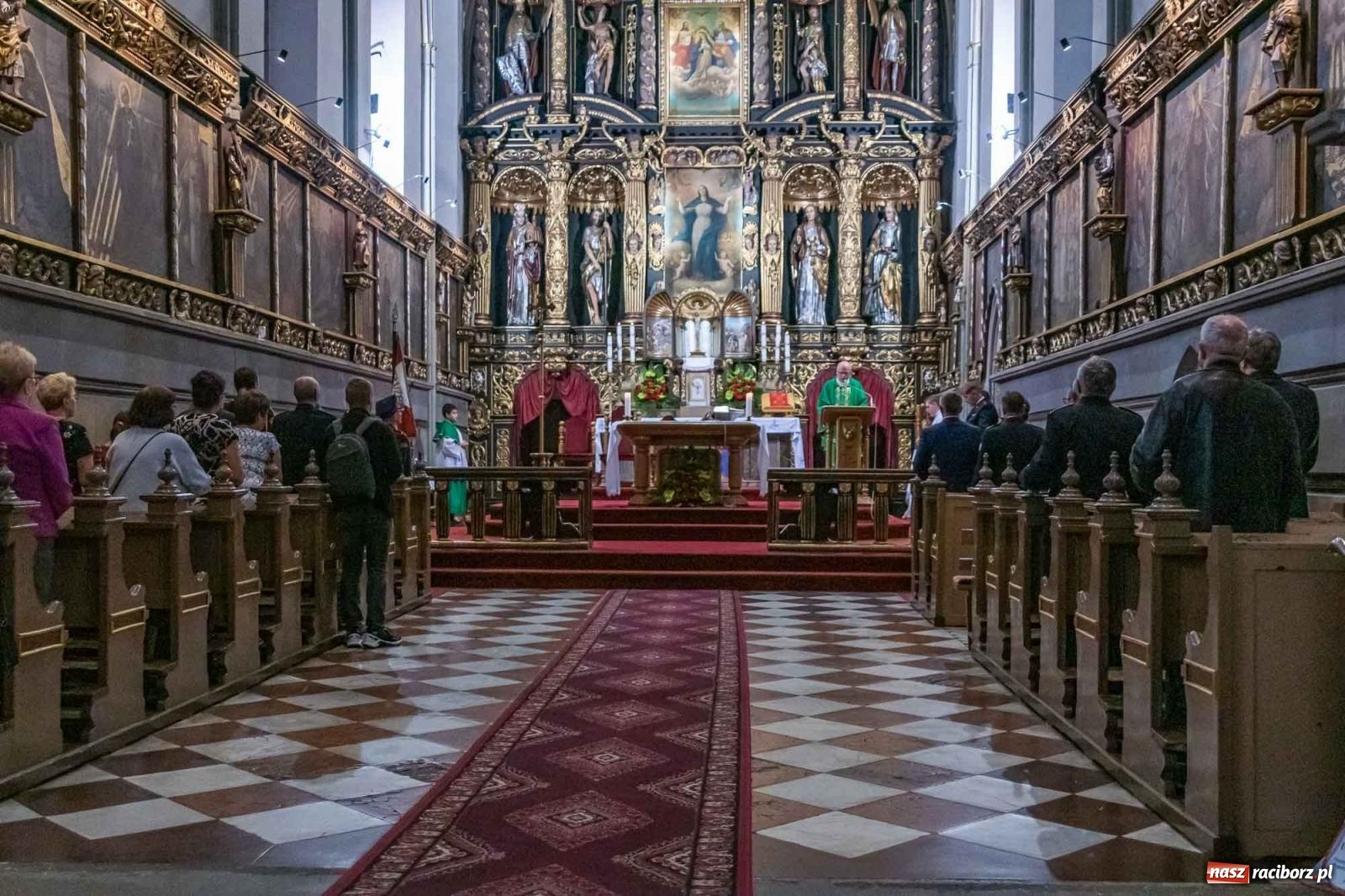 Zdjęcie w galerii na portalu naszraciborz.pl: Memoriałowa Msza w intencji poległych strażaków wiadomości z regionu