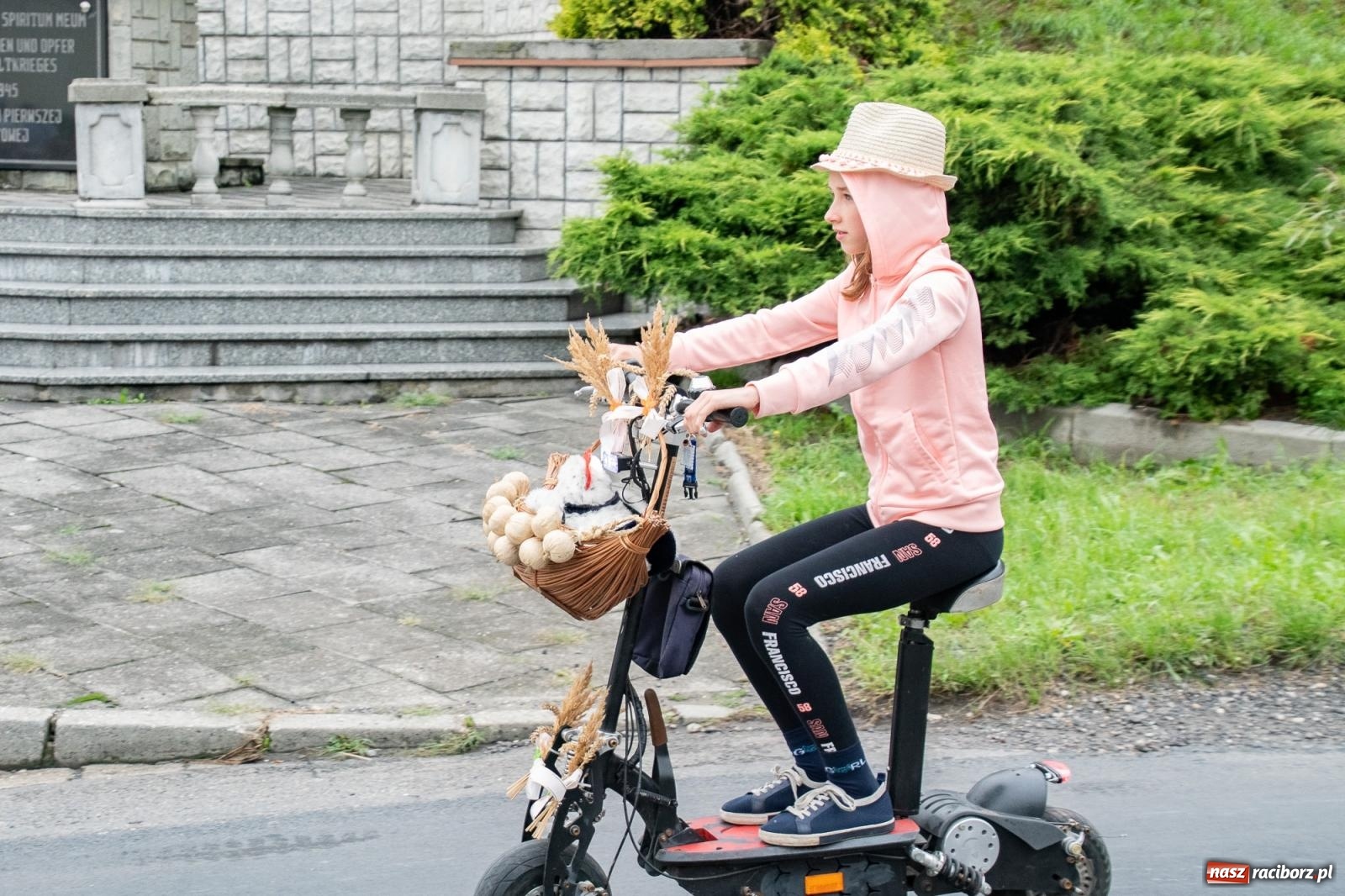 Zdjęcie w galerii na portalu naszraciborz.pl: Dożynki 2022 w Makowie. Radość i protest! [FOTO i WIDEO] wiadomości z regionu