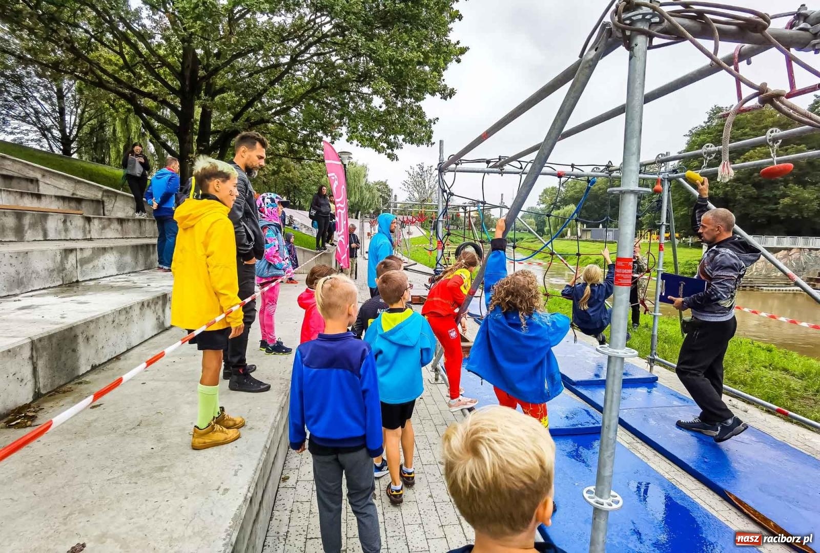 Zdjęcie w galerii na portalu naszraciborz.pl: II Mistrzostwa Raciborza Ninja OCR na raciborskich bulwarach [FOTO i WIDEO] wiadomości z regionu
