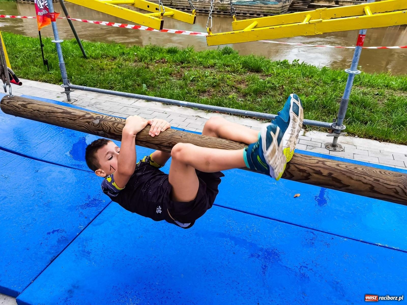 Zdjęcie w galerii na portalu naszraciborz.pl: II Mistrzostwa Raciborza Ninja OCR na raciborskich bulwarach [FOTO i WIDEO] wiadomości z regionu
