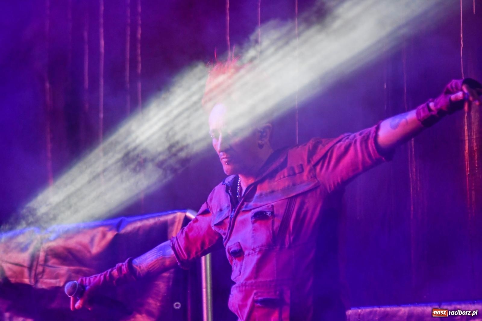 Zdjęcie w galerii na portalu naszraciborz.pl: Michał Wiśniewski ze swoim show wrócił na Memoriał [FOTO i WIDEO] wiadomości z regionu