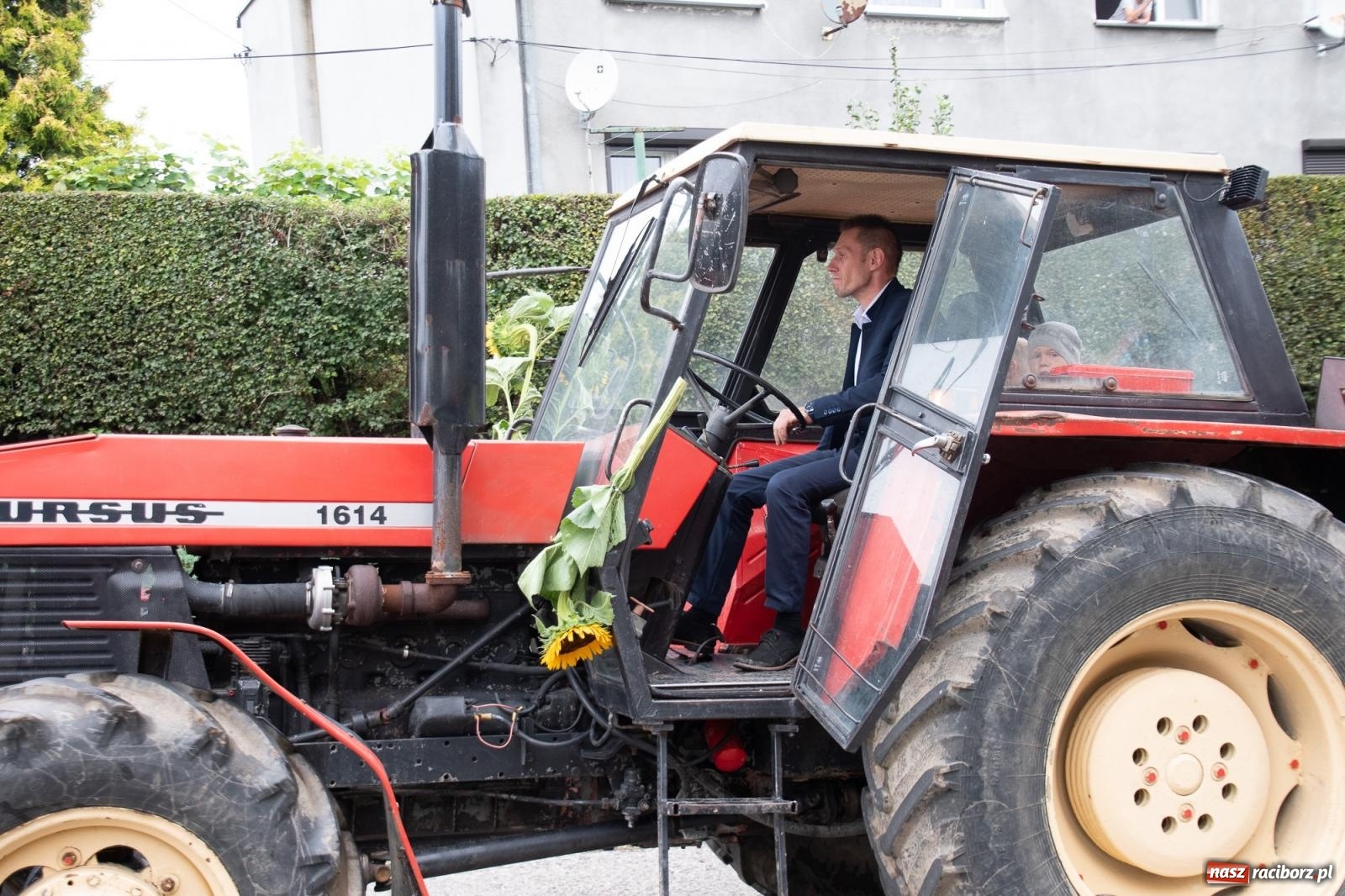Zdjęcie w galerii na portalu naszraciborz.pl: Dożynki 2022 w Modzurowie. W młodych siła [FOTO i WIDEO] wiadomości z regionu