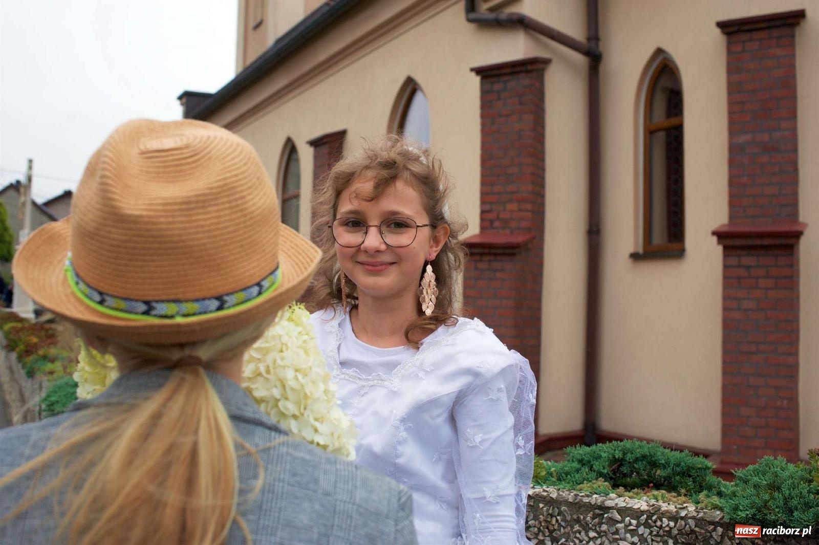 Zdjęcie w galerii na portalu naszraciborz.pl: Dożynki 2022 w Roszkowie. Strażacy wolontariusze i płeć piękna [FOTO i WIDEO] wiadomości z regionu
