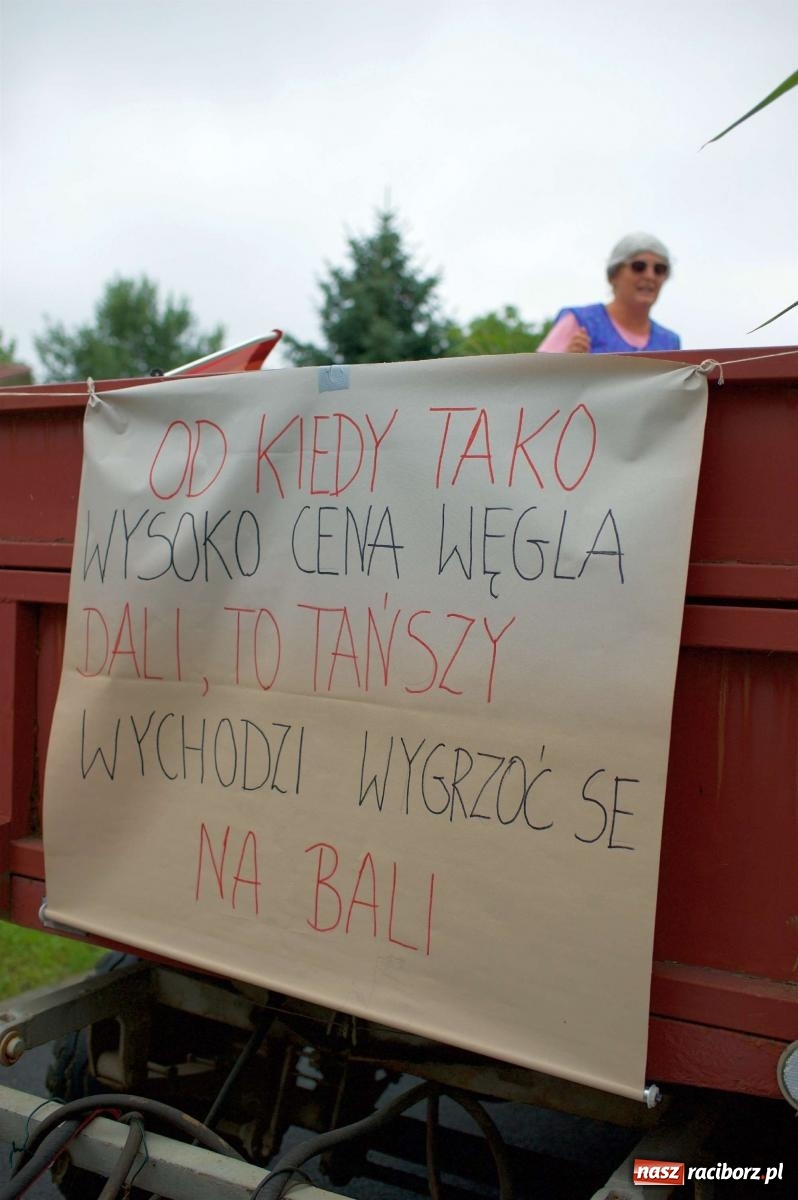 Zdjęcie w galerii na portalu naszraciborz.pl: Dożynki 2022 w Roszkowie. Strażacy wolontariusze i płeć piękna [FOTO i WIDEO] wiadomości z regionu