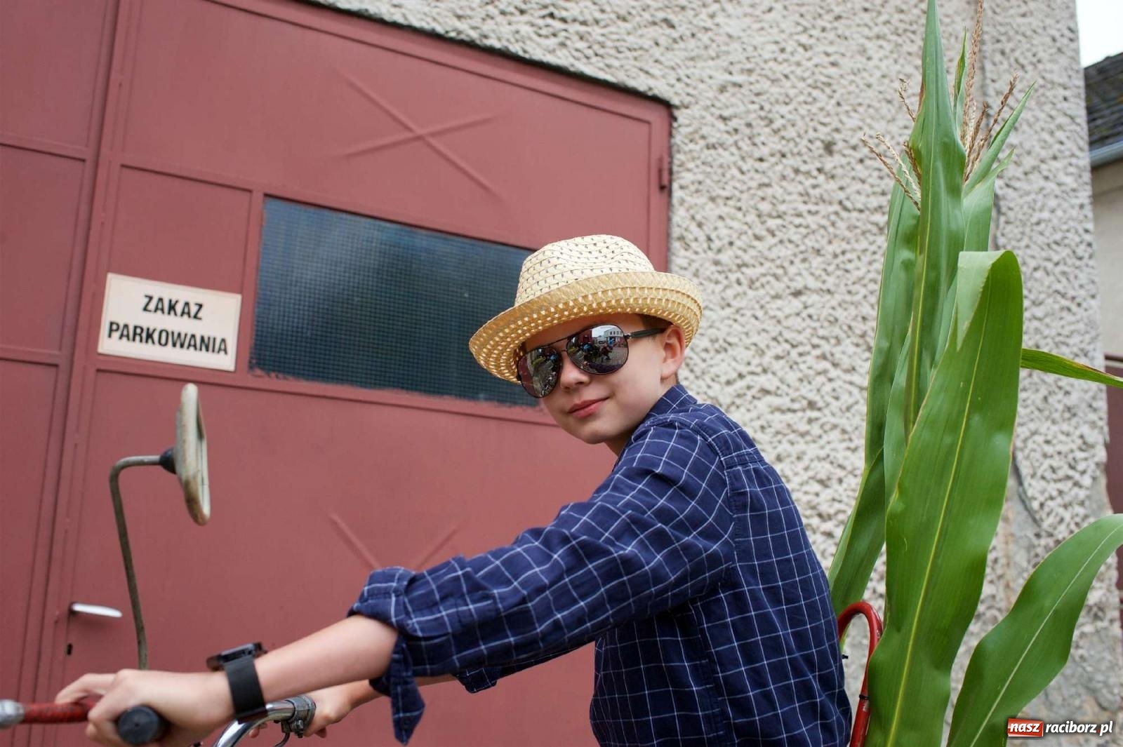 Zdjęcie w galerii na portalu naszraciborz.pl: Dożynki 2022 w Bolesławiu. Klub żniwiarzy XX wieku [FOTO i WIDEO] wiadomości z regionu