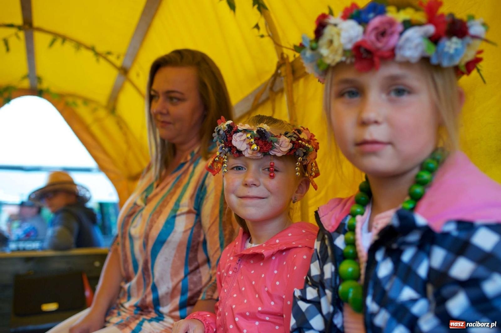 Zdjęcie w galerii na portalu naszraciborz.pl: Dożynki 2022 w Bolesławiu. Klub żniwiarzy XX wieku [FOTO i WIDEO] wiadomości z regionu