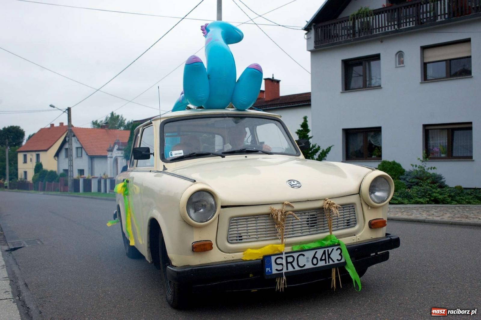 Zdjęcie w galerii na portalu naszraciborz.pl: Dożynki 2022 w Bolesławiu. Klub żniwiarzy XX wieku [FOTO i WIDEO] wiadomości z regionu