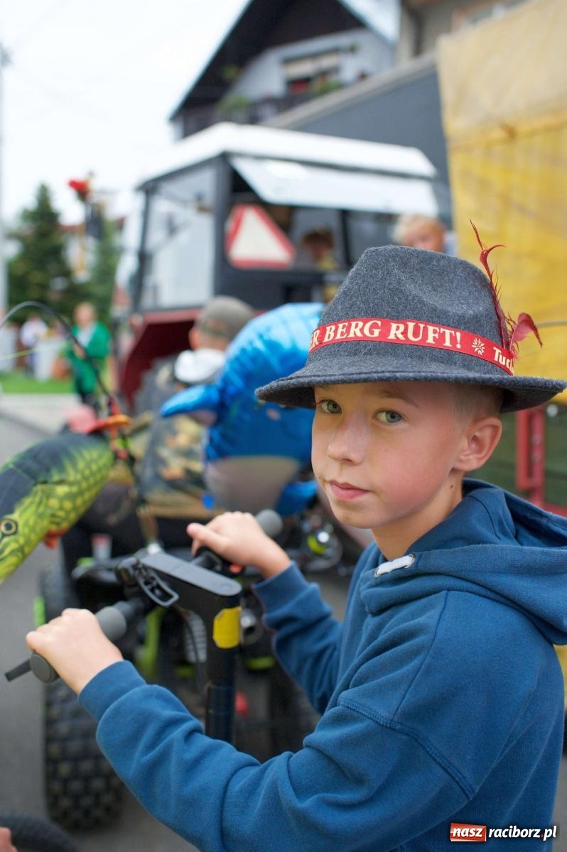 Zdjęcie w galerii na portalu naszraciborz.pl: Dożynki 2022 w Bolesławiu. Klub żniwiarzy XX wieku [FOTO i WIDEO] wiadomości z regionu