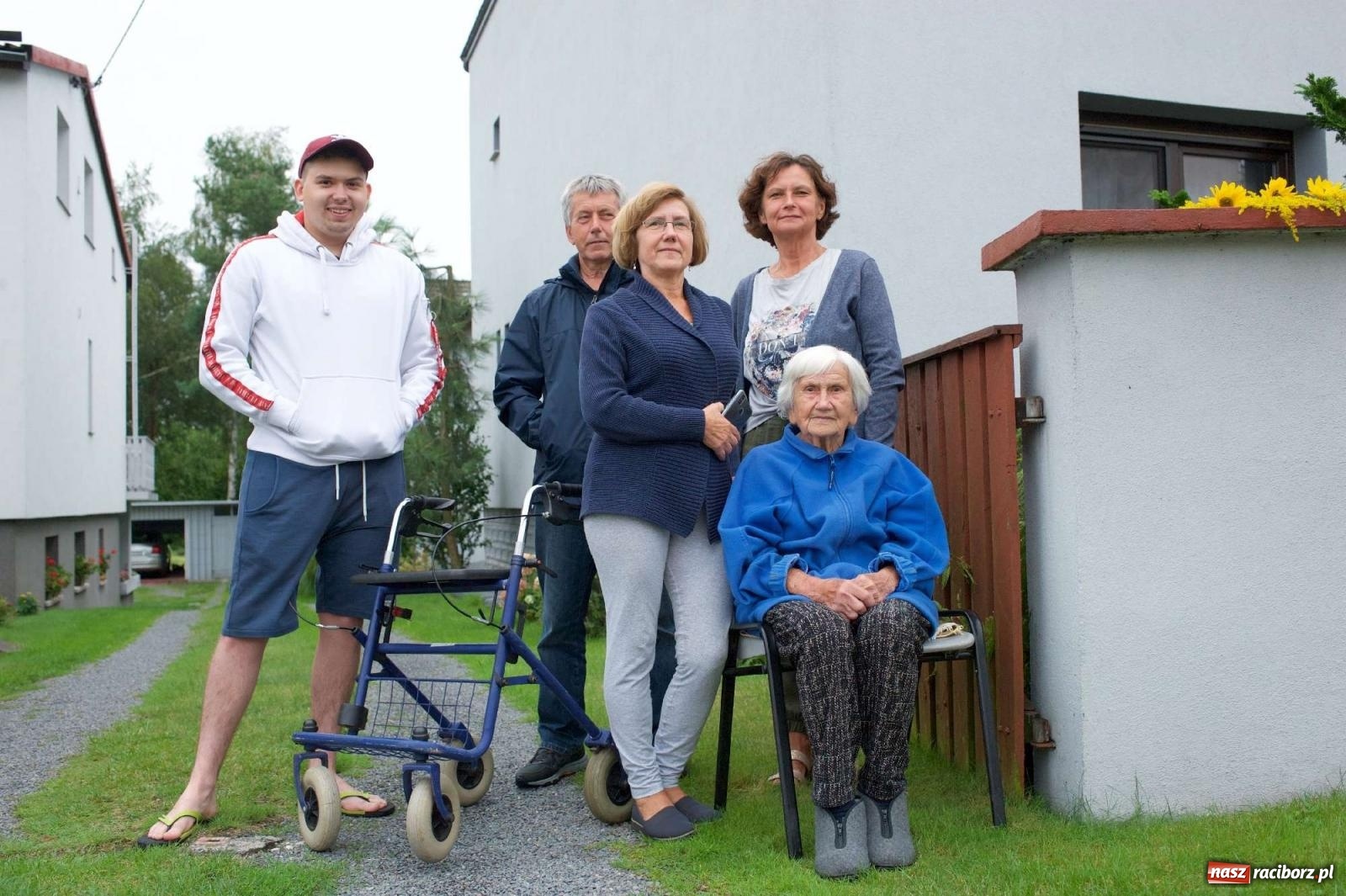 Zdjęcie w galerii na portalu naszraciborz.pl: Dożynki 2022 w Bolesławiu. Klub żniwiarzy XX wieku [FOTO i WIDEO] wiadomości z regionu