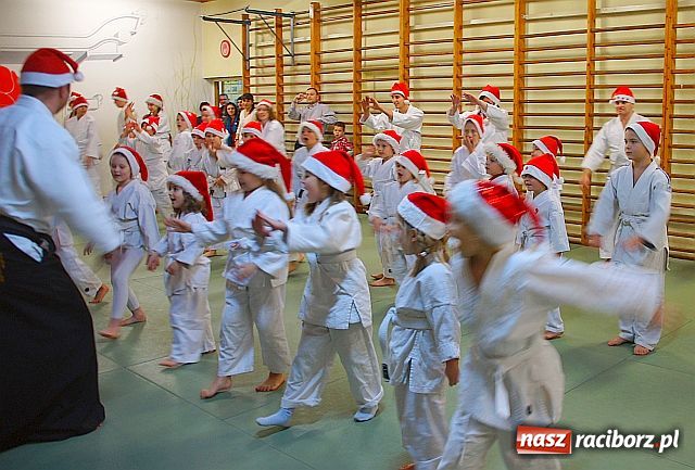 Zdjęcie w galerii na portalu naszraciborz.pl: Mikołajki w raciborskim dojo wiadomości z regionu