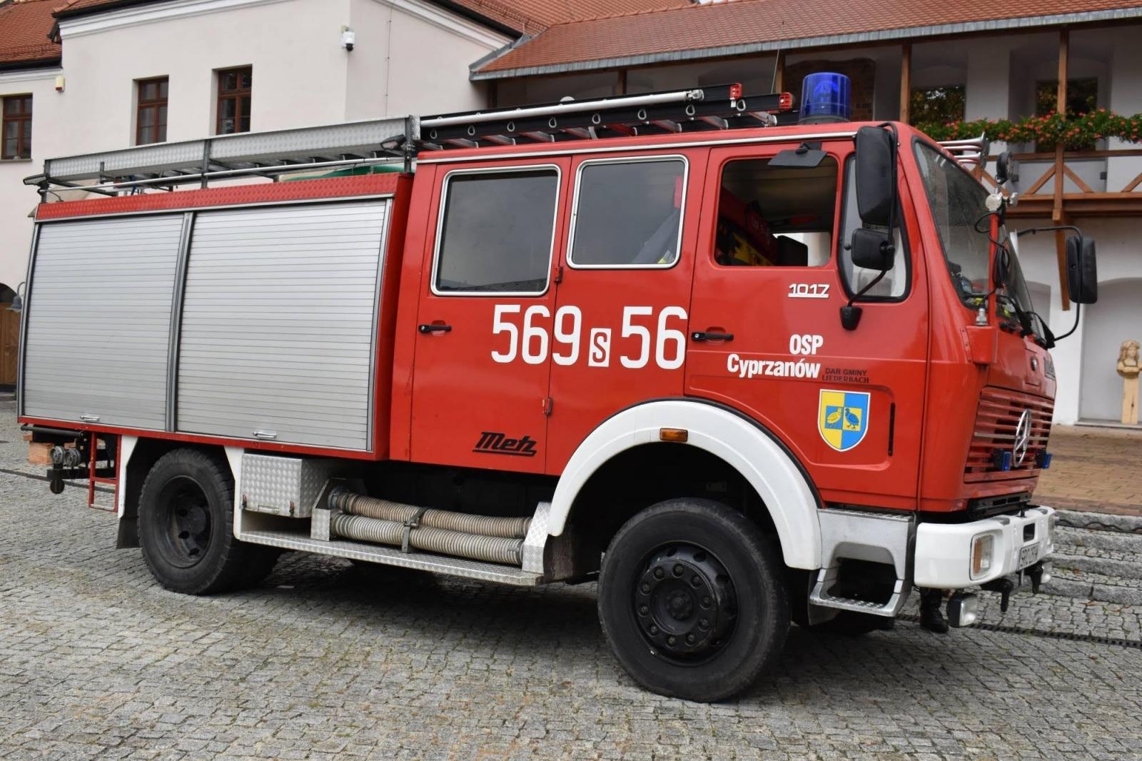 Zdjęcie w galerii na portalu naszraciborz.pl: Nie ma to jak zrobić rockowe przyjęcie weselne na zamku wiadomości z regionu