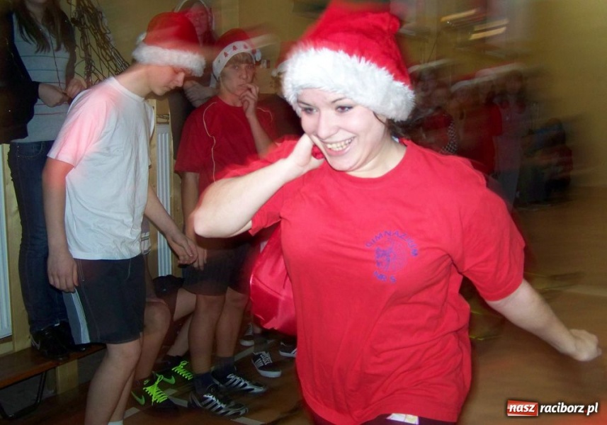 Zdjęcie w galerii na portalu naszraciborz.pl: Mikołajki w Piątce wiadomości z regionu