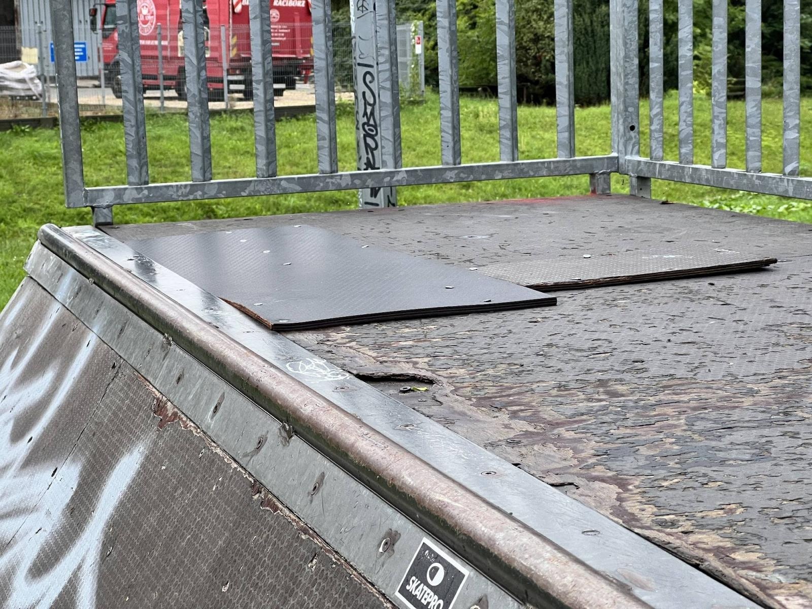 Zdjęcie w galerii na portalu naszraciborz.pl: Tak naprawiono przeszkody na skateparku. Rozbudowa kosztowałaby ponad milion złotych! wiadomości z regionu