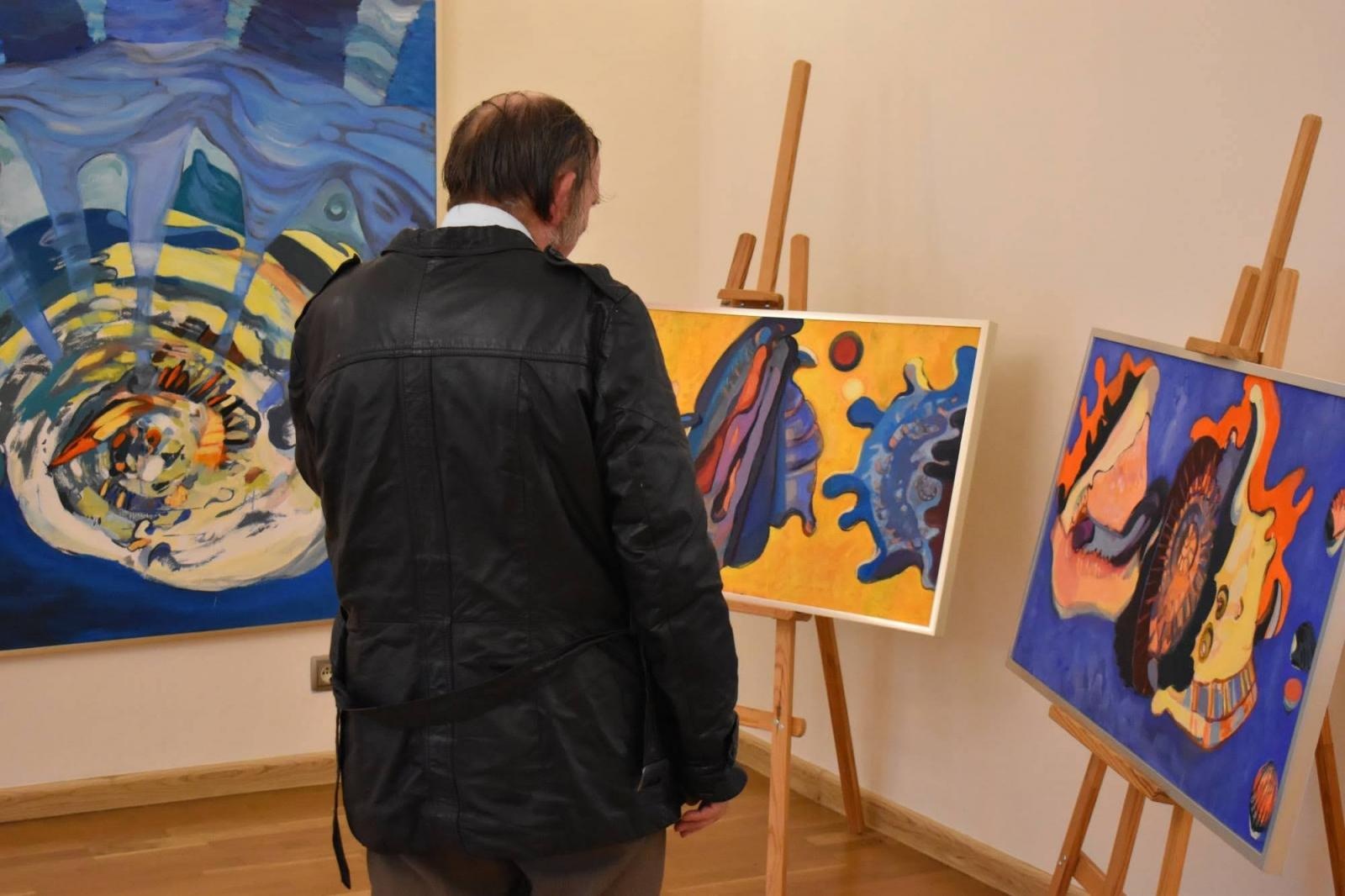Zdjęcie w galerii na portalu naszraciborz.pl: ZMYSŁY - wernisaż wystawy malarstwa Marzeny Balewskiej na zamku wiadomości z regionu