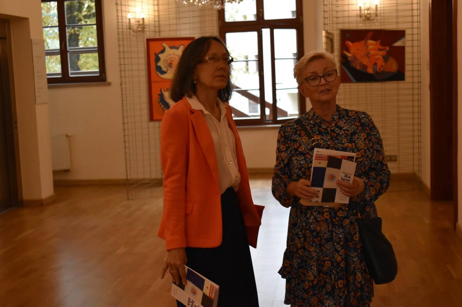 Zdjęcie w galerii na portalu naszraciborz.pl: ZMYSŁY - wernisaż wystawy malarstwa Marzeny Balewskiej na zamku wiadomości z regionu
