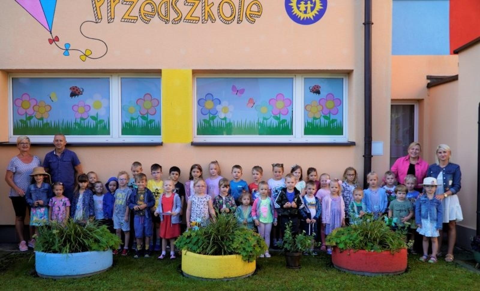 Zdjęcie w galerii na portalu naszraciborz.pl: Zielono Mi. Najpiękniejsze raciborskie ogrody w miejscu pracy wiadomości z regionu