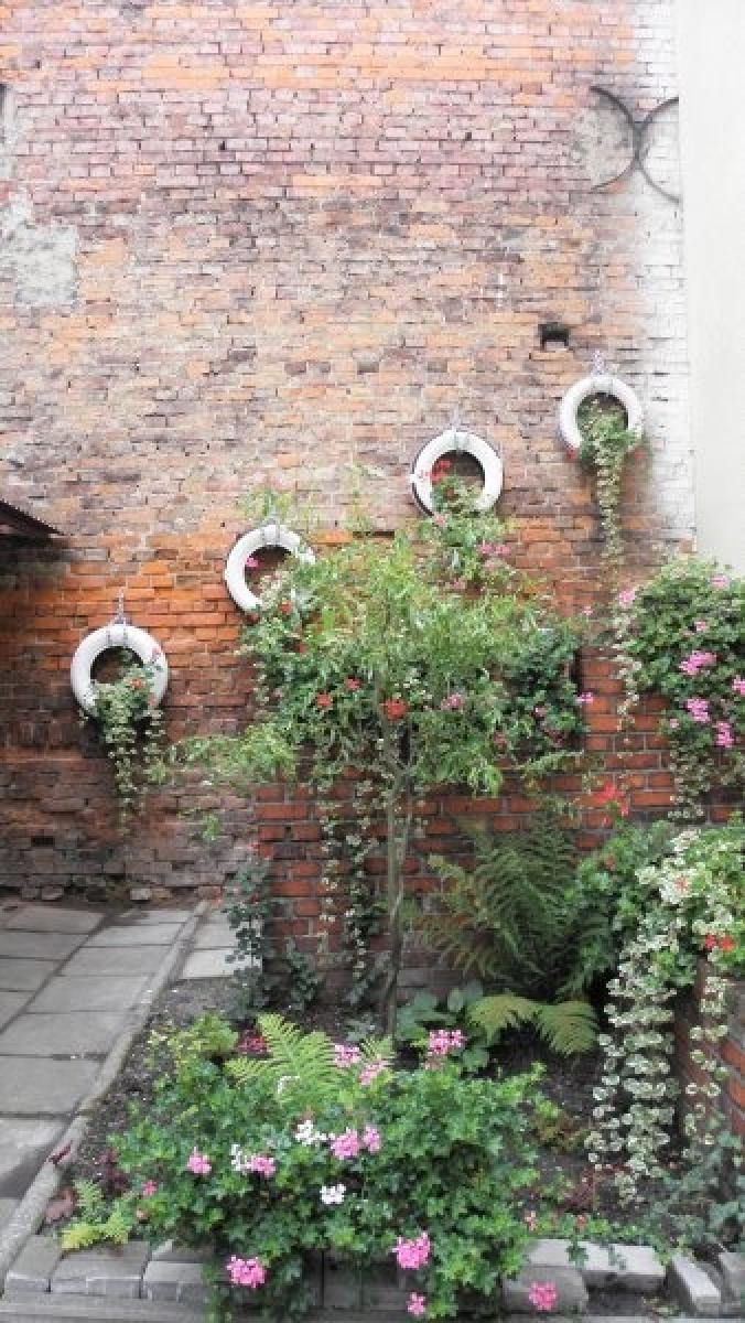 Zdjęcie w galerii na portalu naszraciborz.pl: Zielono Mi. Najpiękniejsze raciborskie ogrody w miejscu pracy wiadomości z regionu