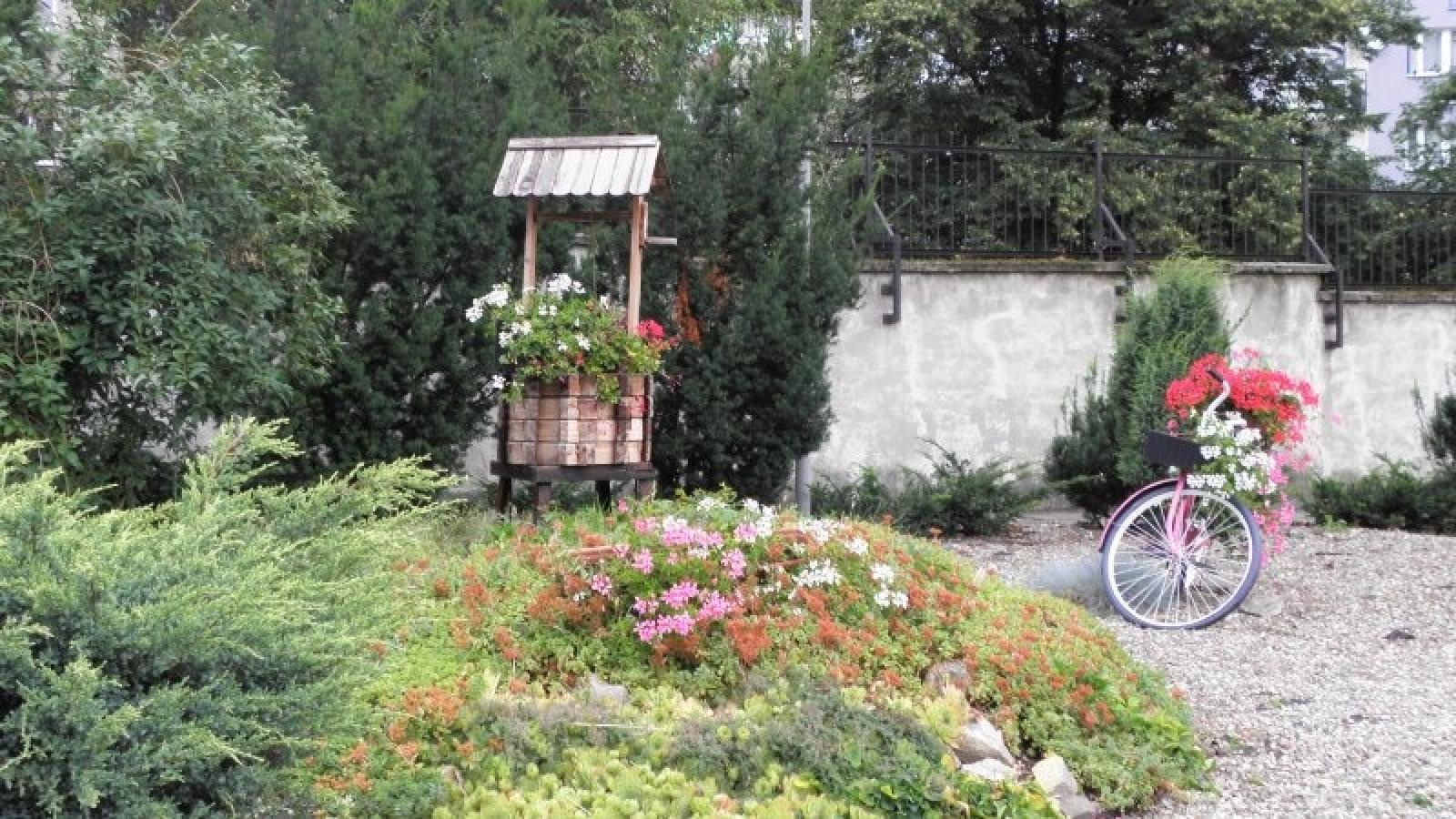 Zdjęcie w galerii na portalu naszraciborz.pl: Zielono Mi. Najpiękniejsze raciborskie ogrody w miejscu pracy wiadomości z regionu