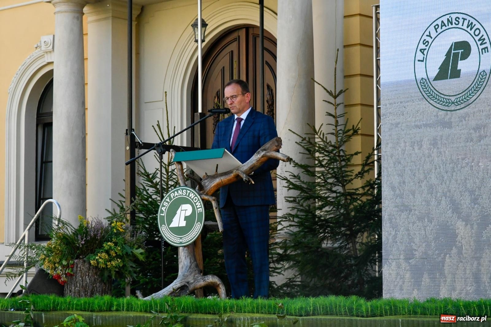 Zdjęcie w galerii na portalu naszraciborz.pl: W jedności siła! Mija 30 lat od wybuchu wielkiego pożaru lasów wokół Kuźni Raciborskiej [FOTO i WIDEO] wiadomości z regionu