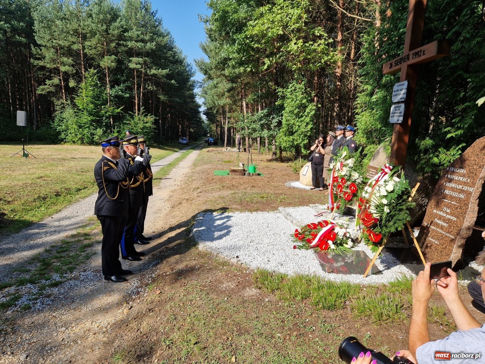 Zdjęcie w galerii na portalu naszraciborz.pl: W jedności siła! Mija 30 lat od wybuchu wielkiego pożaru lasów wokół Kuźni Raciborskiej [FOTO i WIDEO] wiadomości z regionu