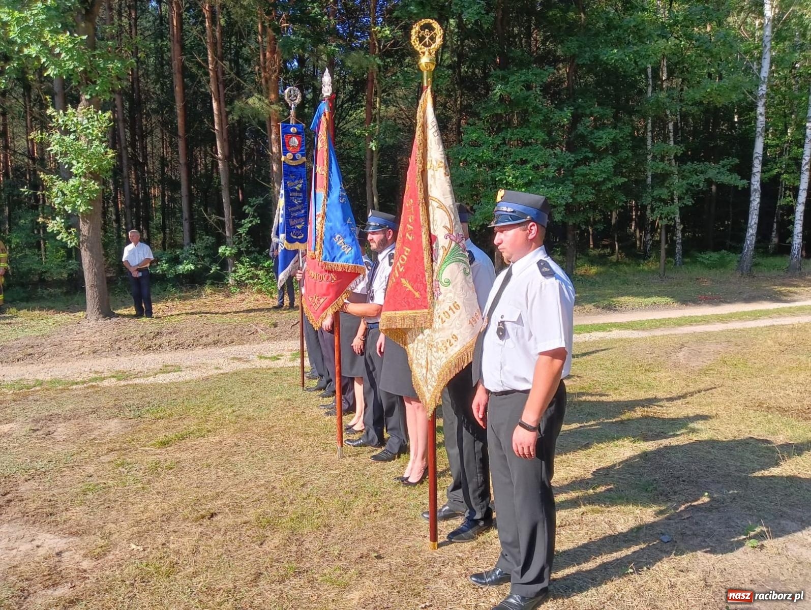 Zdjęcie w galerii na portalu naszraciborz.pl: W jedności siła! Mija 30 lat od wybuchu wielkiego pożaru lasów wokół Kuźni Raciborskiej [FOTO i WIDEO] wiadomości z regionu