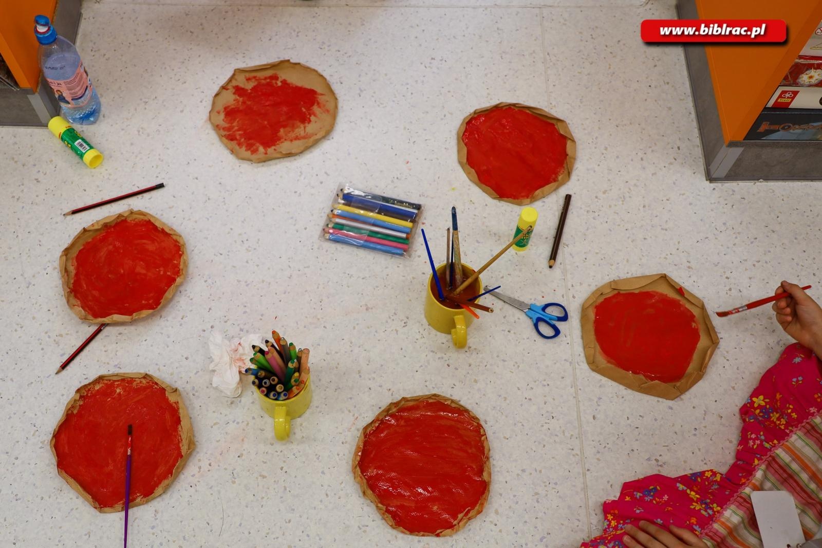 Zdjęcie w galerii na portalu naszraciborz.pl: Dwa ostatnie przystanki Baśniowego Lata z Biblioteką wiadomości z regionu