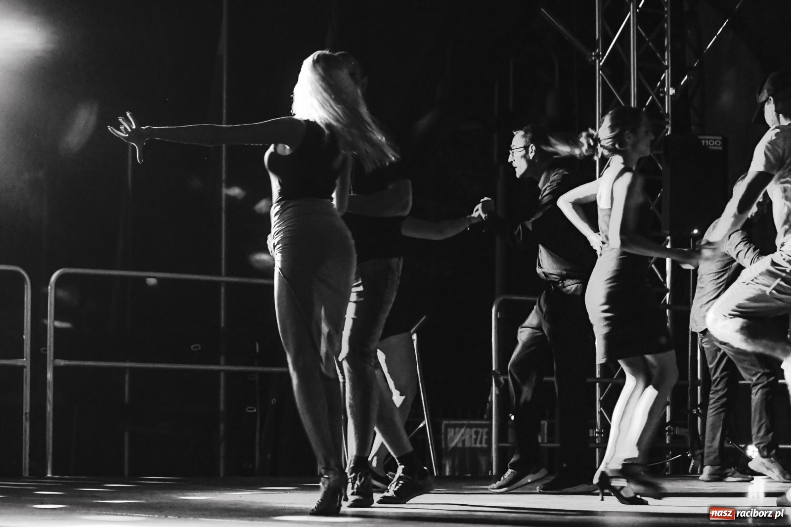 Zdjęcie w galerii na portalu naszraciborz.pl: Latino Party ON AIR na zamku [FOTO i WIDEO] wiadomości z regionu