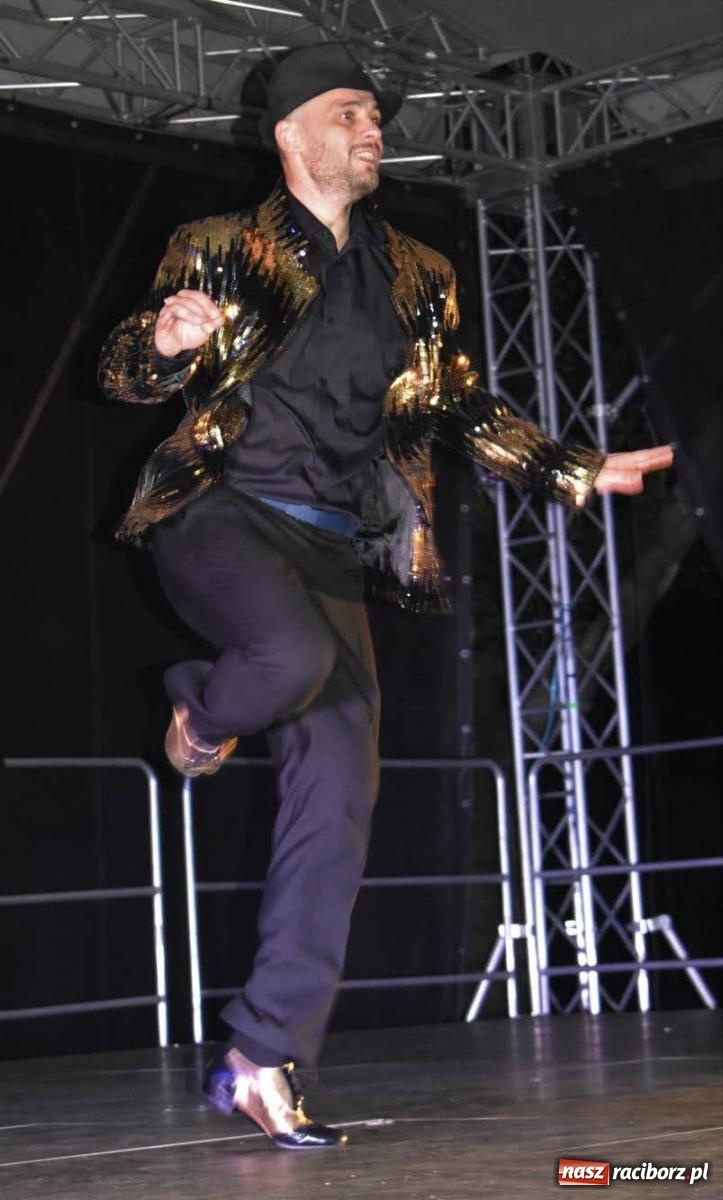 Zdjęcie w galerii na portalu naszraciborz.pl: Latino Party ON AIR na zamku [FOTO i WIDEO] wiadomości z regionu