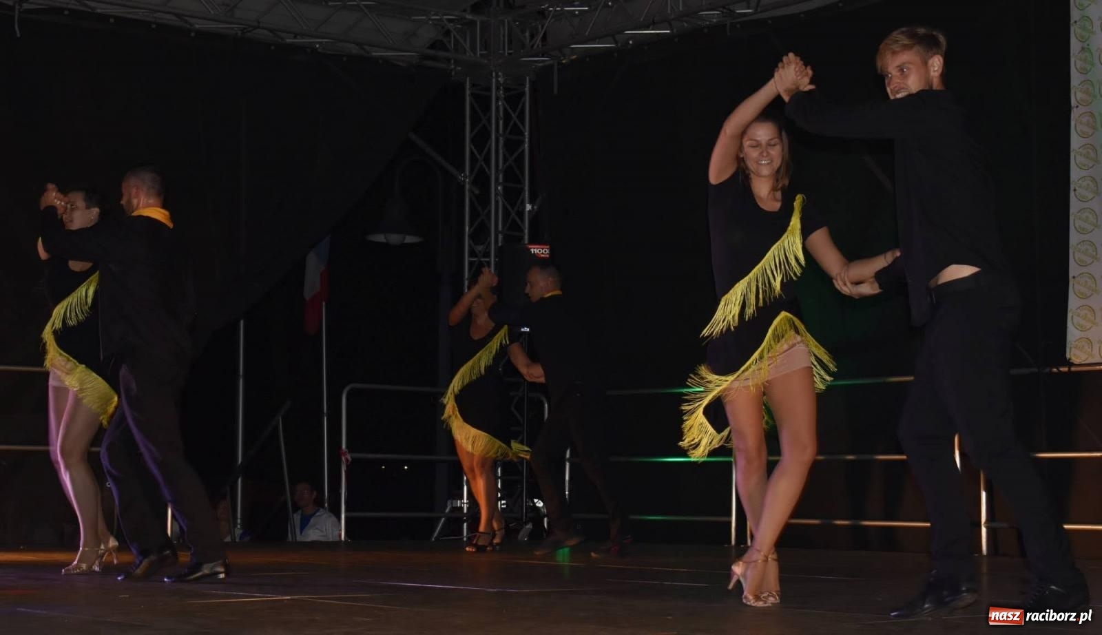 Zdjęcie w galerii na portalu naszraciborz.pl: Latino Party ON AIR na zamku [FOTO i WIDEO] wiadomości z regionu